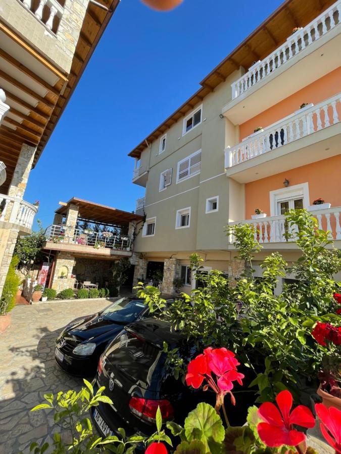 Vila Rias Hotell Vlorë Exteriör bild
